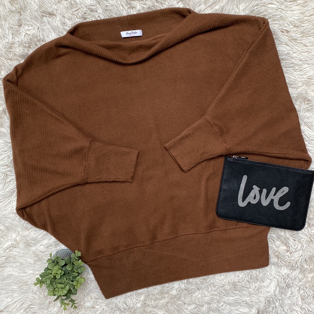Jenny Boston Ribbed Dolman Top 💗 Brown
